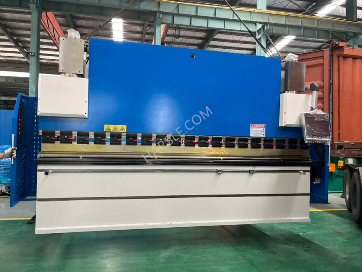 Nová hydraulická lisová brzda Caledonia-WE67K-200T4000 CNC (3)